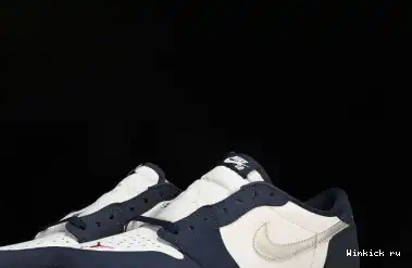Navy Midnight Jordan SB Low 1 0626